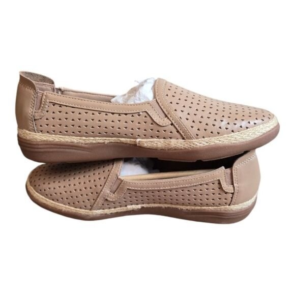 Clarks Elaina Ruby Loafers Leather Uppers Warm Beige 7.5 Wide Contemporary Work - Picture 8 of 14